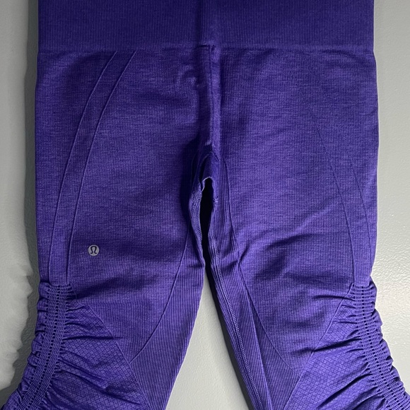 LuluLemon Seamless Awakening Crop Rushed Leggings - Picture 4 of 6